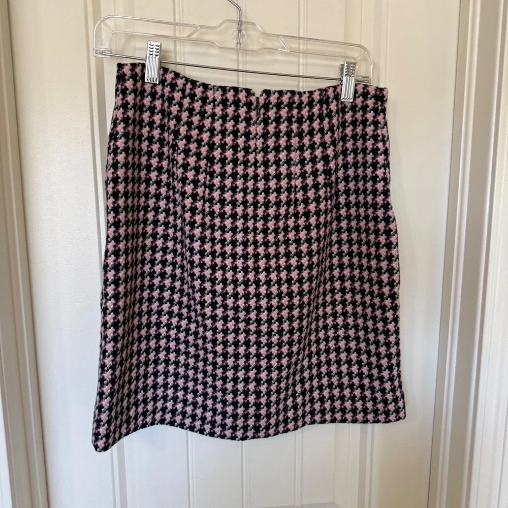 Ann Taylor Houndstooth Pink‎ Navy Button Detail Mini Skirt Size 4